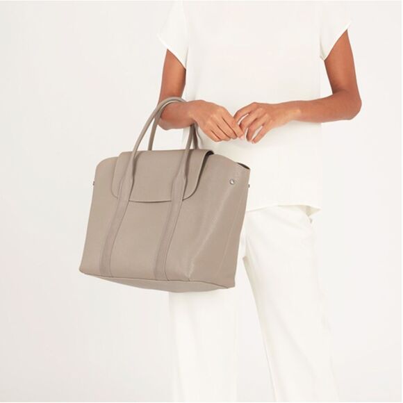 NWOT Cuyana Trapeze Top Handle Satchel Crossbody Strap Leather Stone Grey SAMPLE - Picture 1 of 14